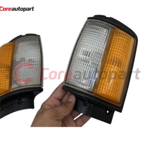 Toyota Hilux 1984-88 2wd 4wd parking corner lamps JDM type OEM (Q13)